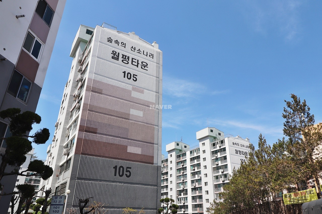 Building entrance with signage