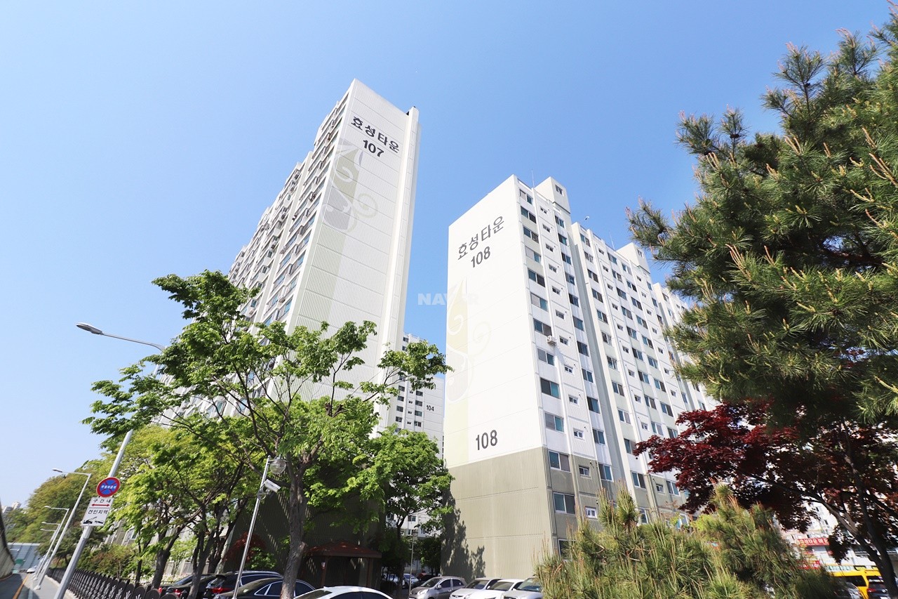 Building entrance with signage