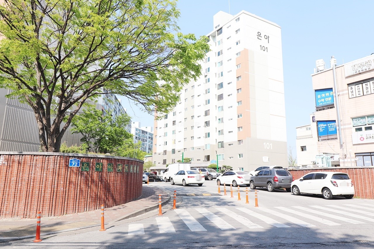 Building entrance with signage