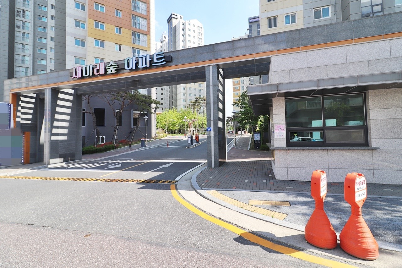 Building entrance with signage