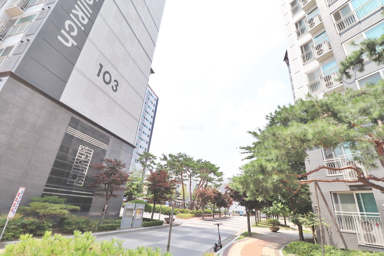 Building entrance with signage