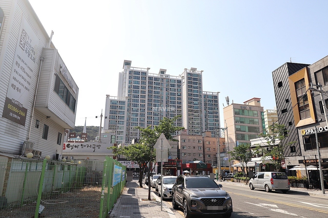 Building entrance with signage