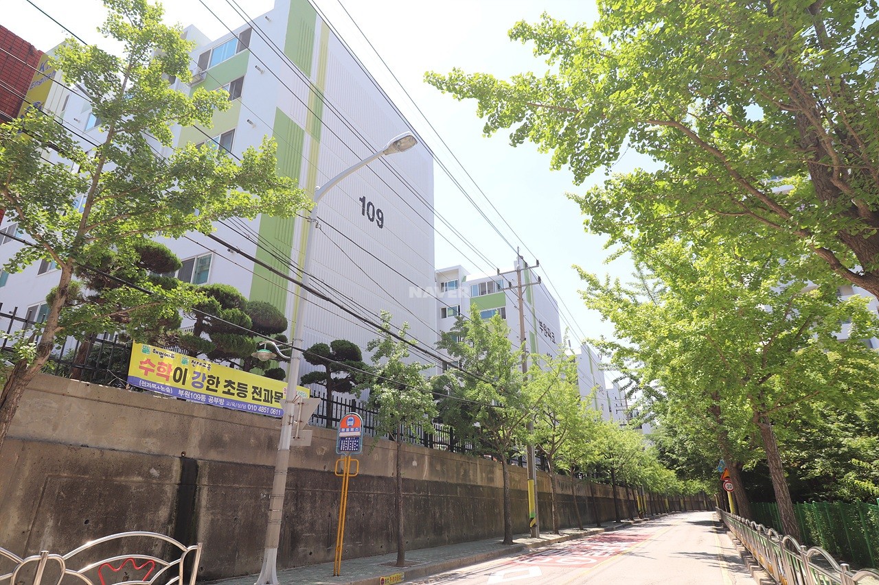 Building entrance with signage