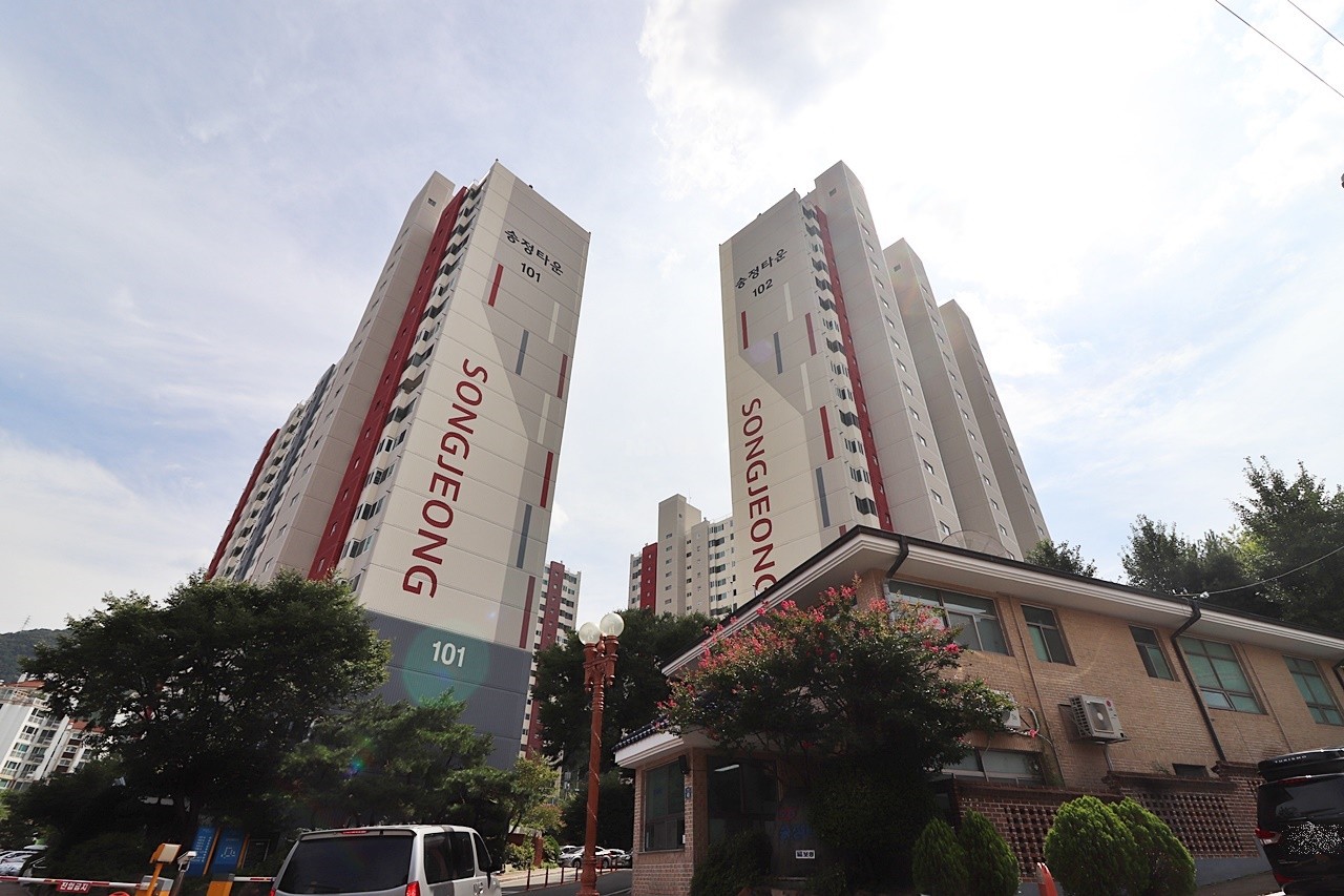 Building entrance with signage