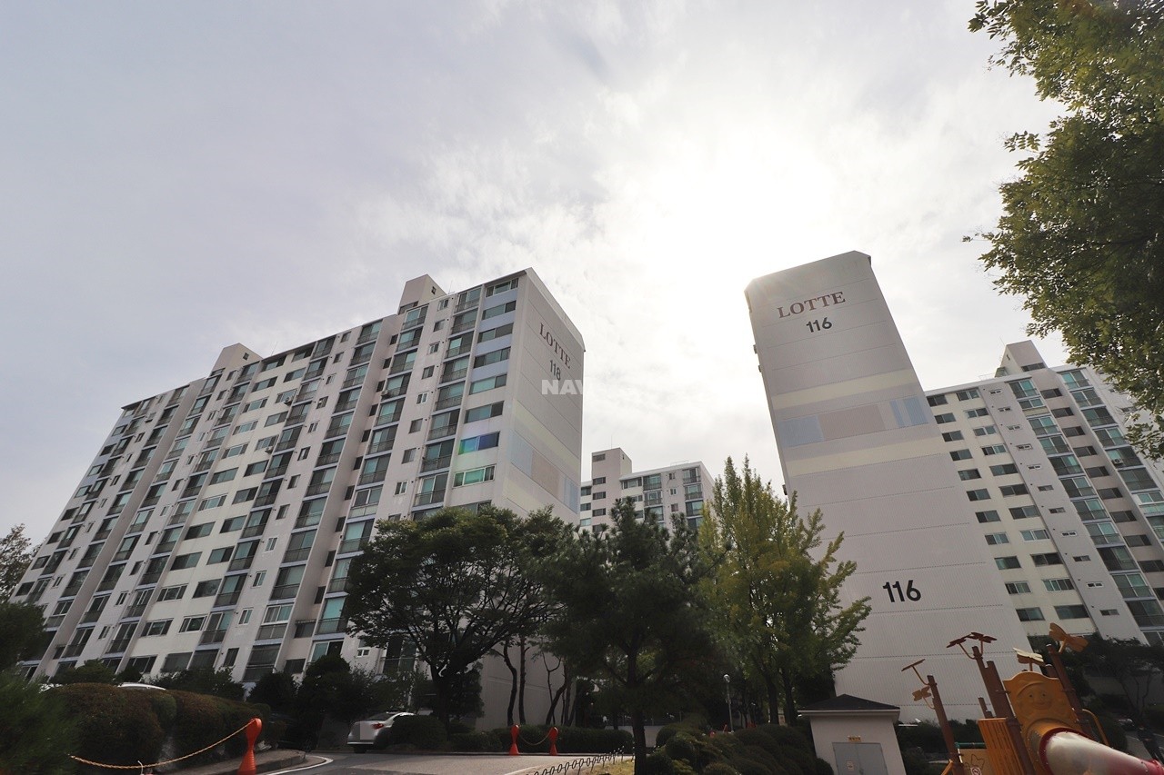 Building entrance with signage