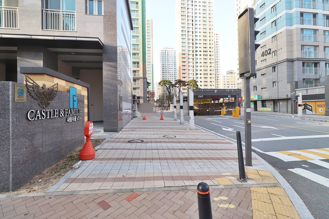 Building entrance with signage
