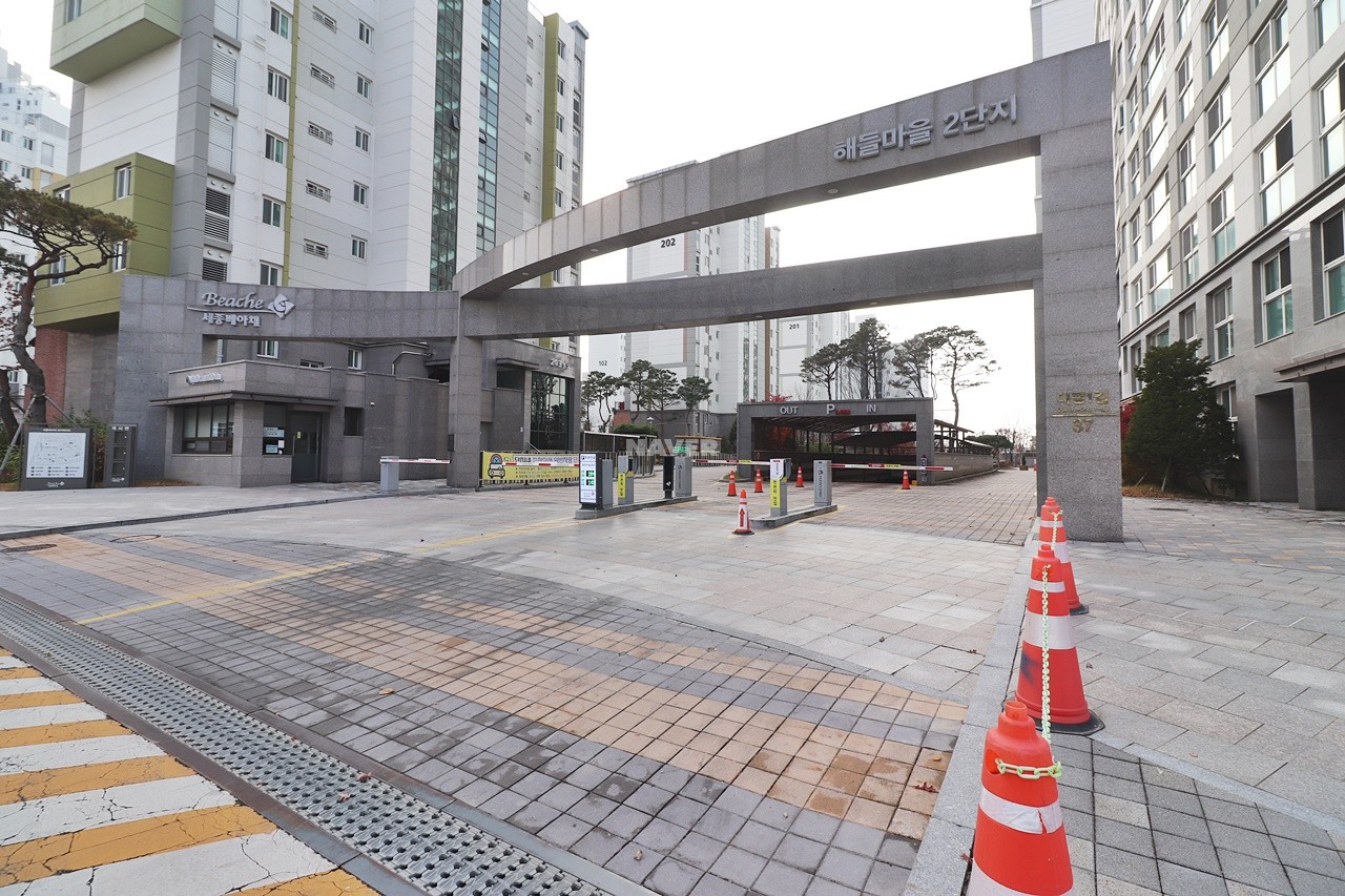 Building entrance with signage