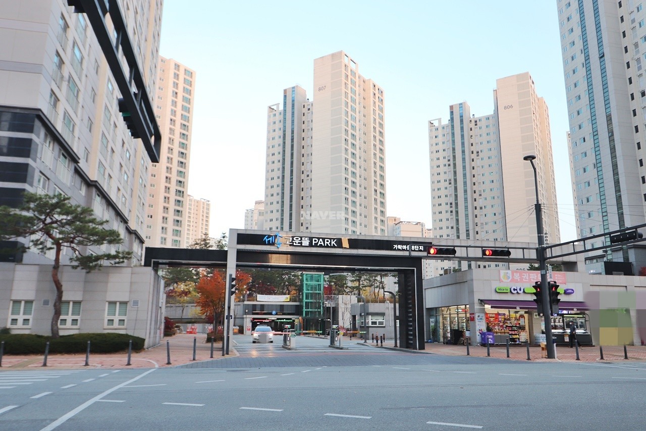 Building entrance with signage