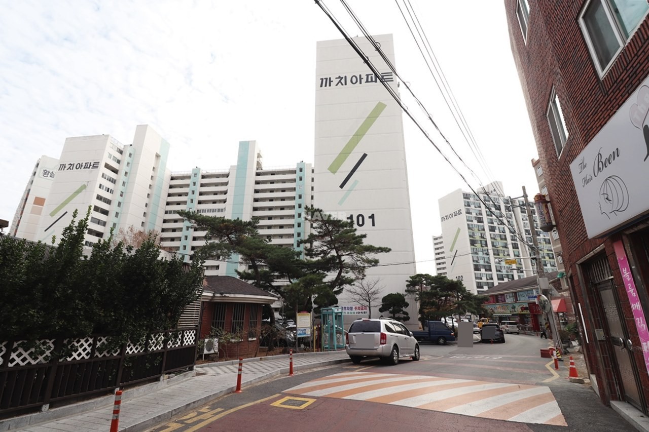 Building entrance with signage