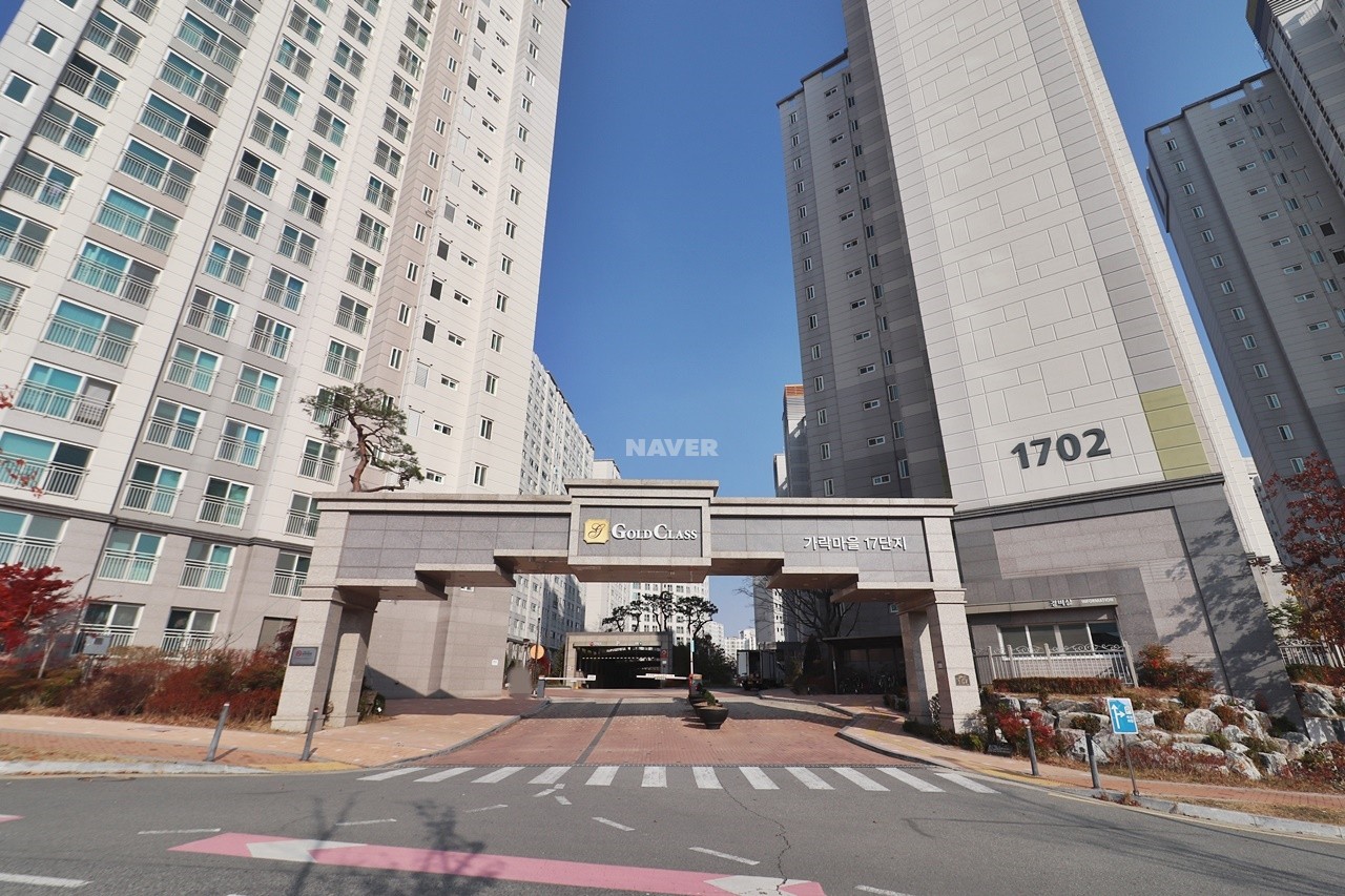 Building entrance with signage