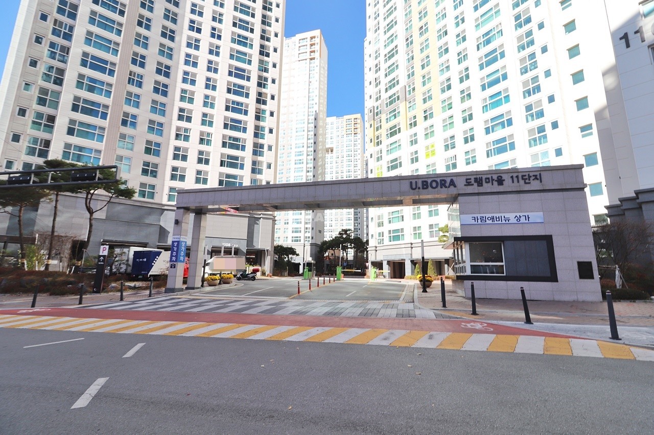 Building entrance with signage