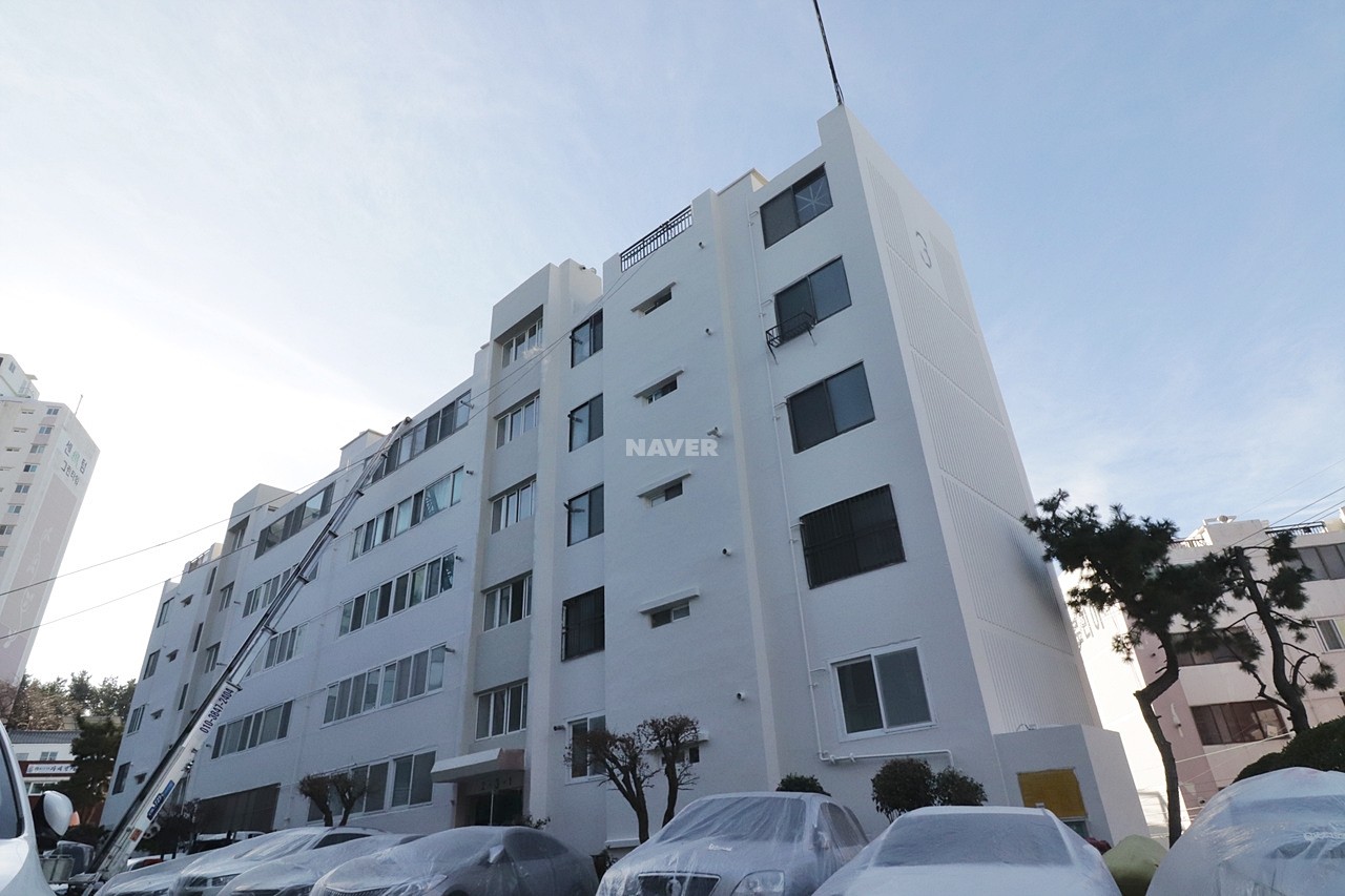Building entrance with signage
