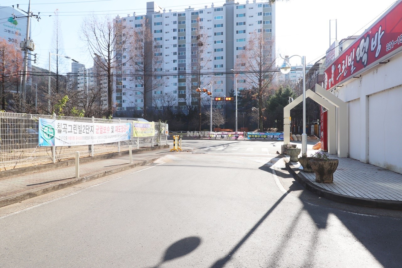 Building entrance with signage