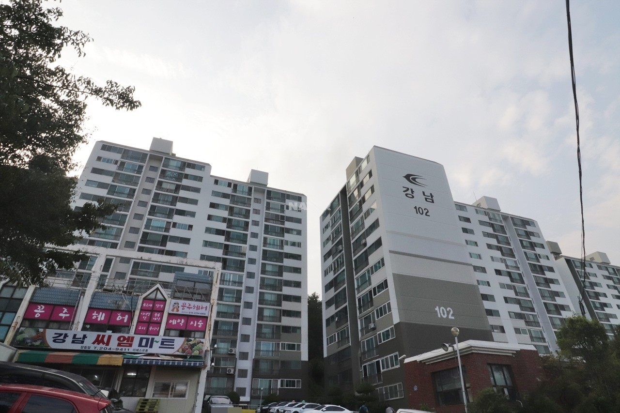 Building entrance with signage