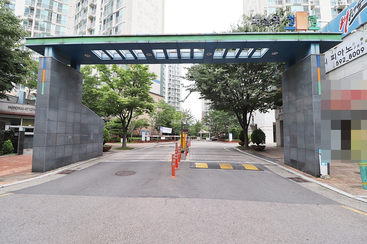Building entrance with signage