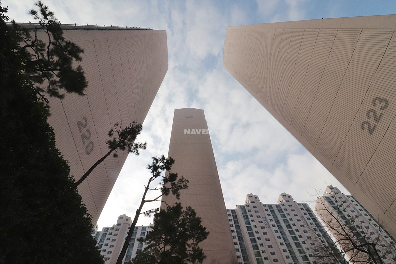 Building entrance with signage