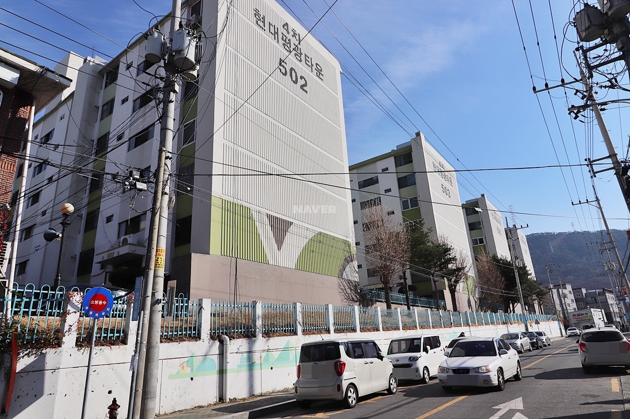 Building entrance with signage