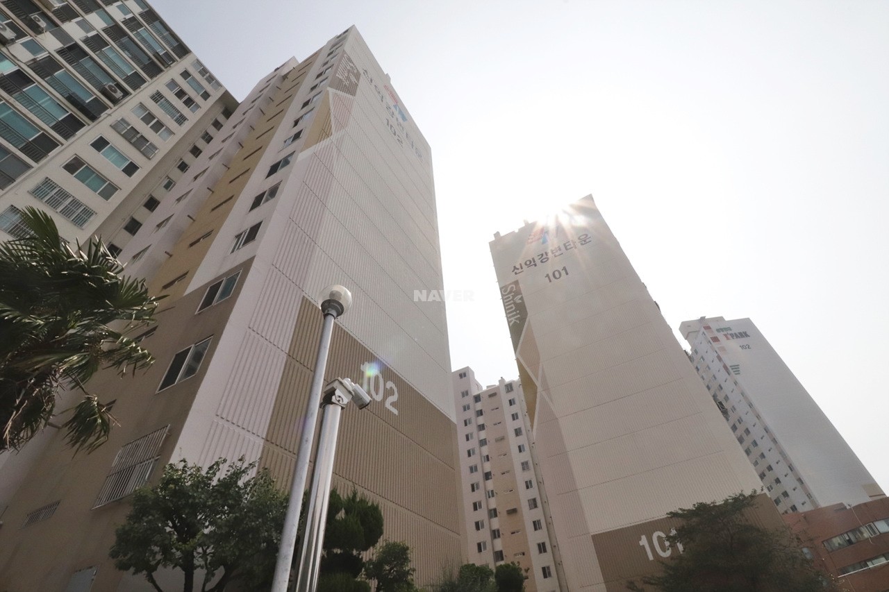 Building entrance with signage
