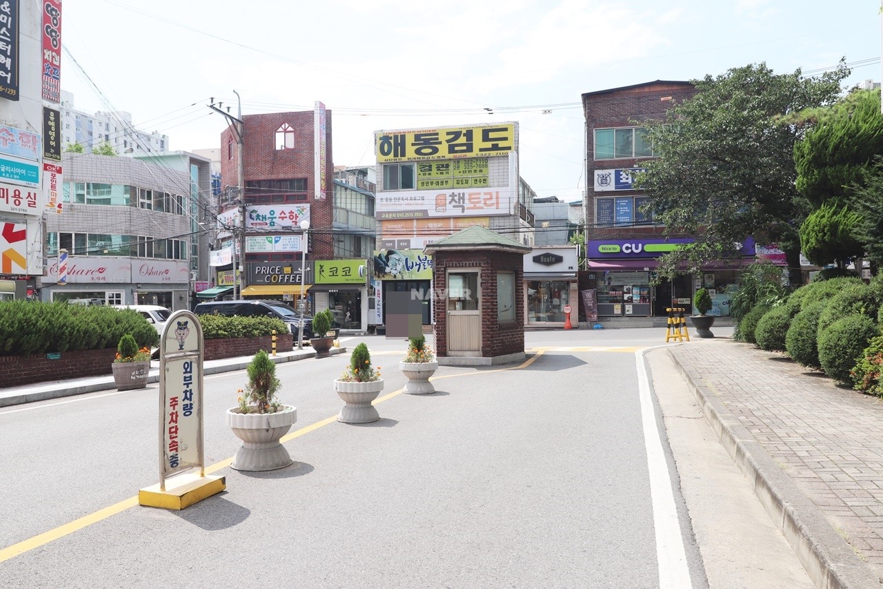 Building entrance with signage