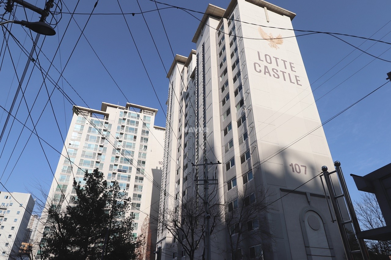 Building entrance with signage