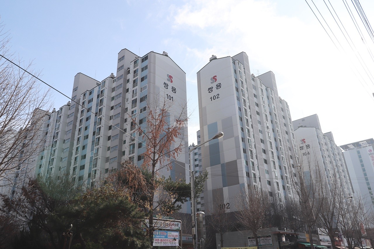Building entrance with signage