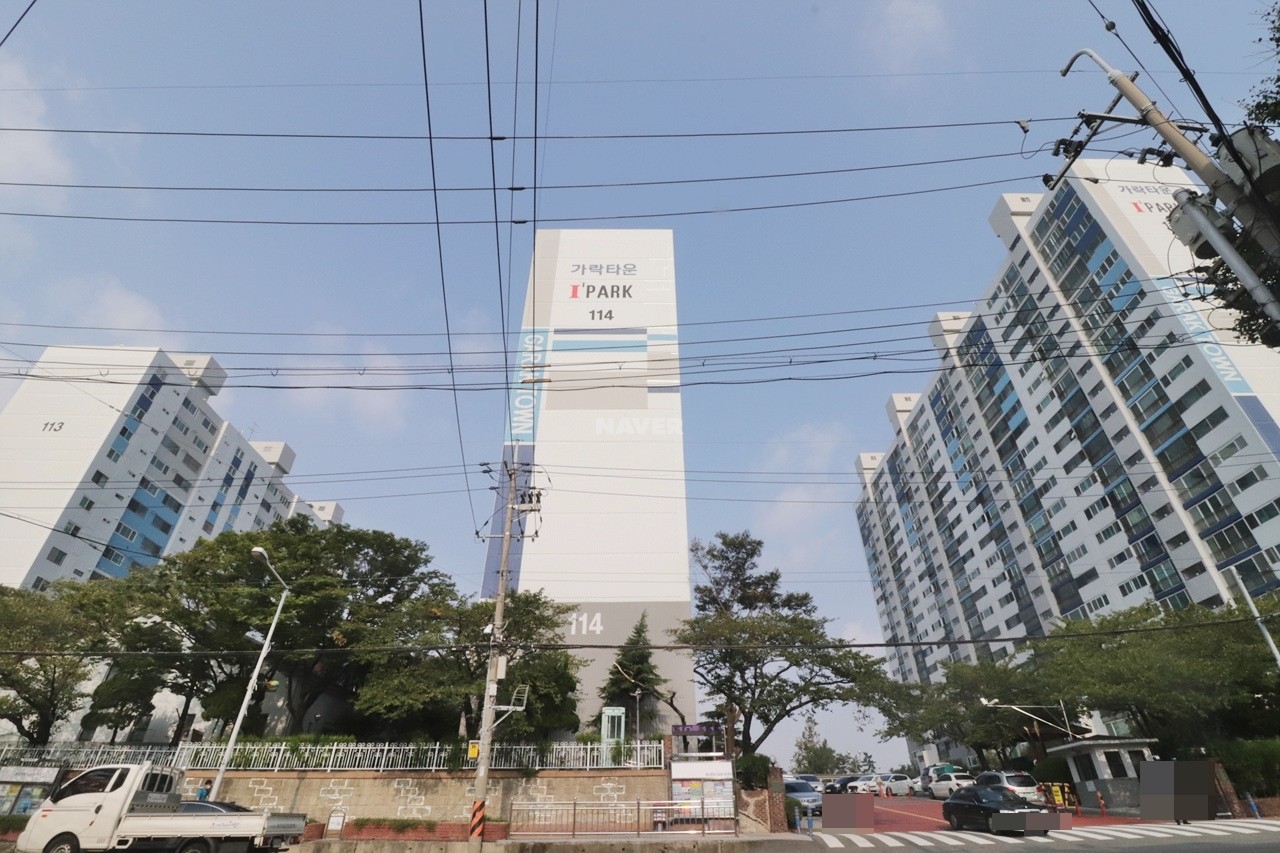 Building entrance with signage