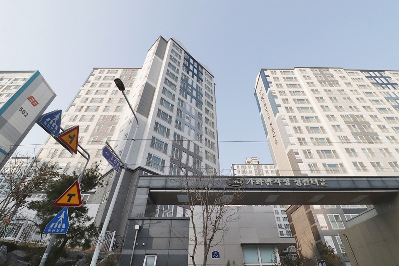 Building entrance with signage
