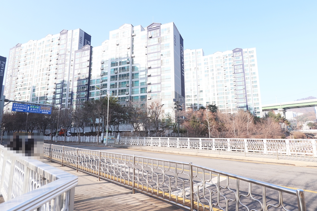 Building entrance with signage