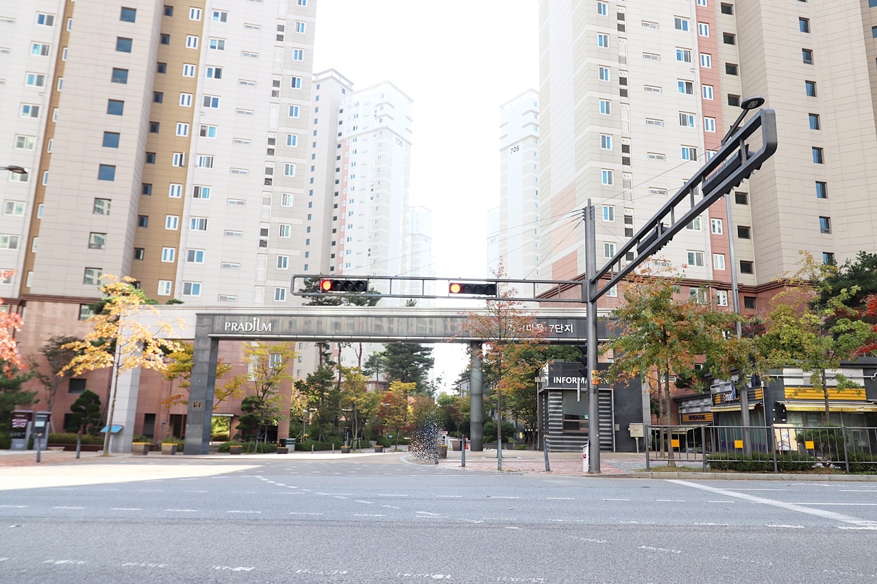 Building entrance with signage