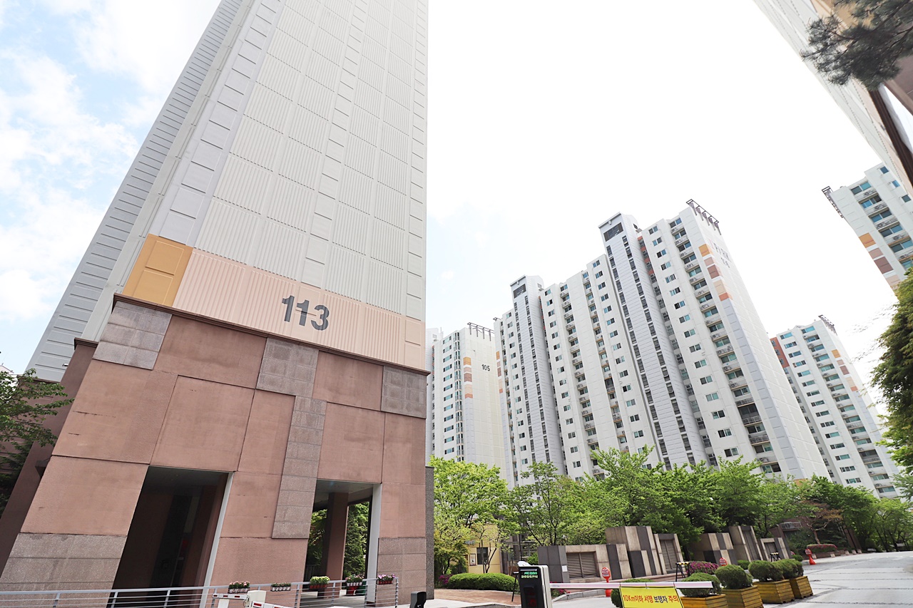 Building entrance with signage