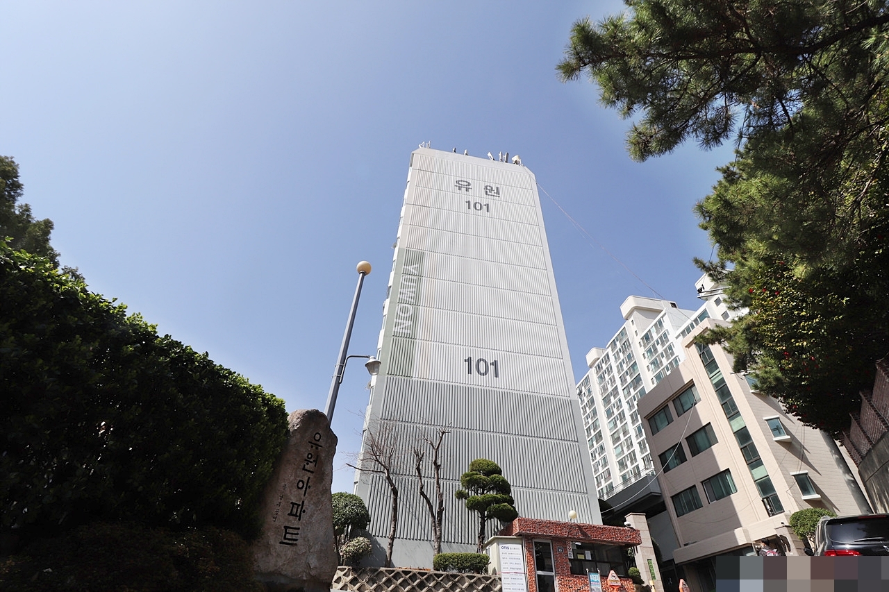 Building entrance with signage