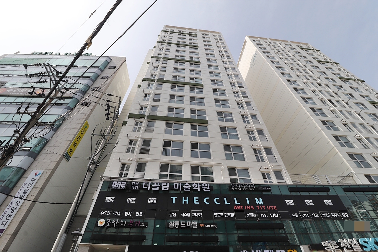 Building entrance with signage