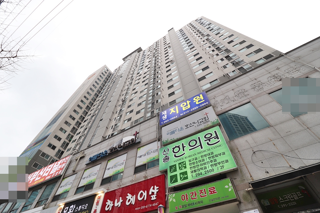 Building entrance with signage