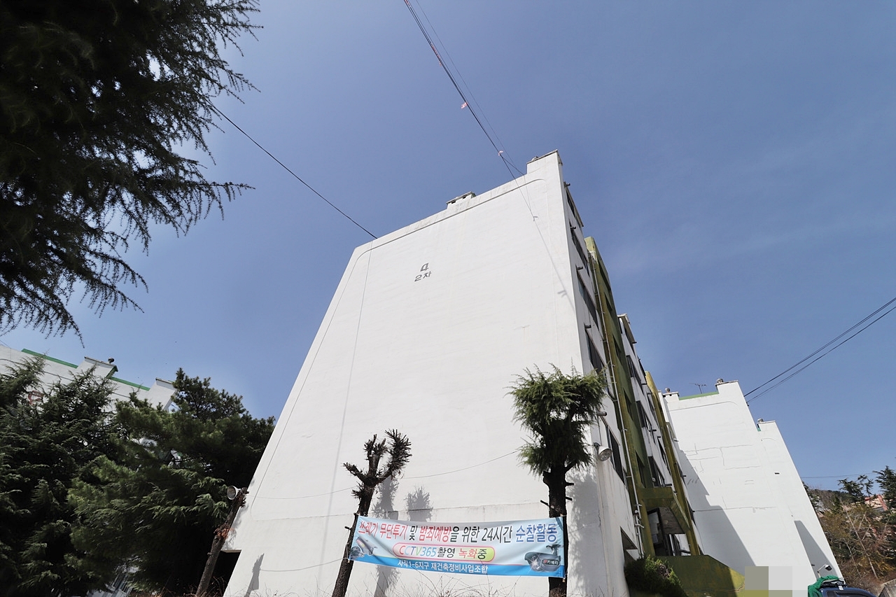 Building entrance with signage
