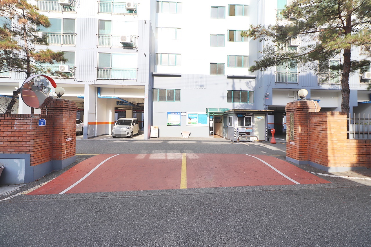 Building entrance with signage