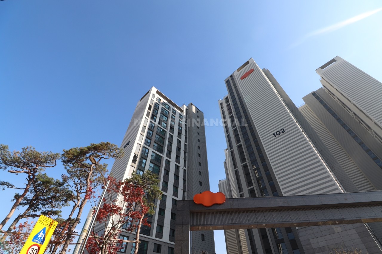 Building entrance with signage
