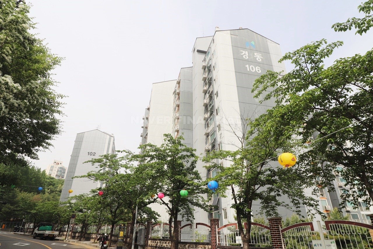 Building entrance with signage