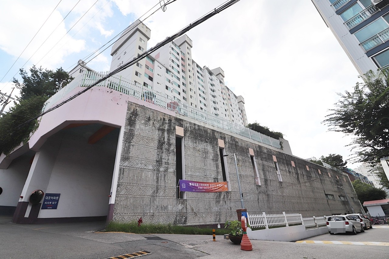 Building entrance with signage