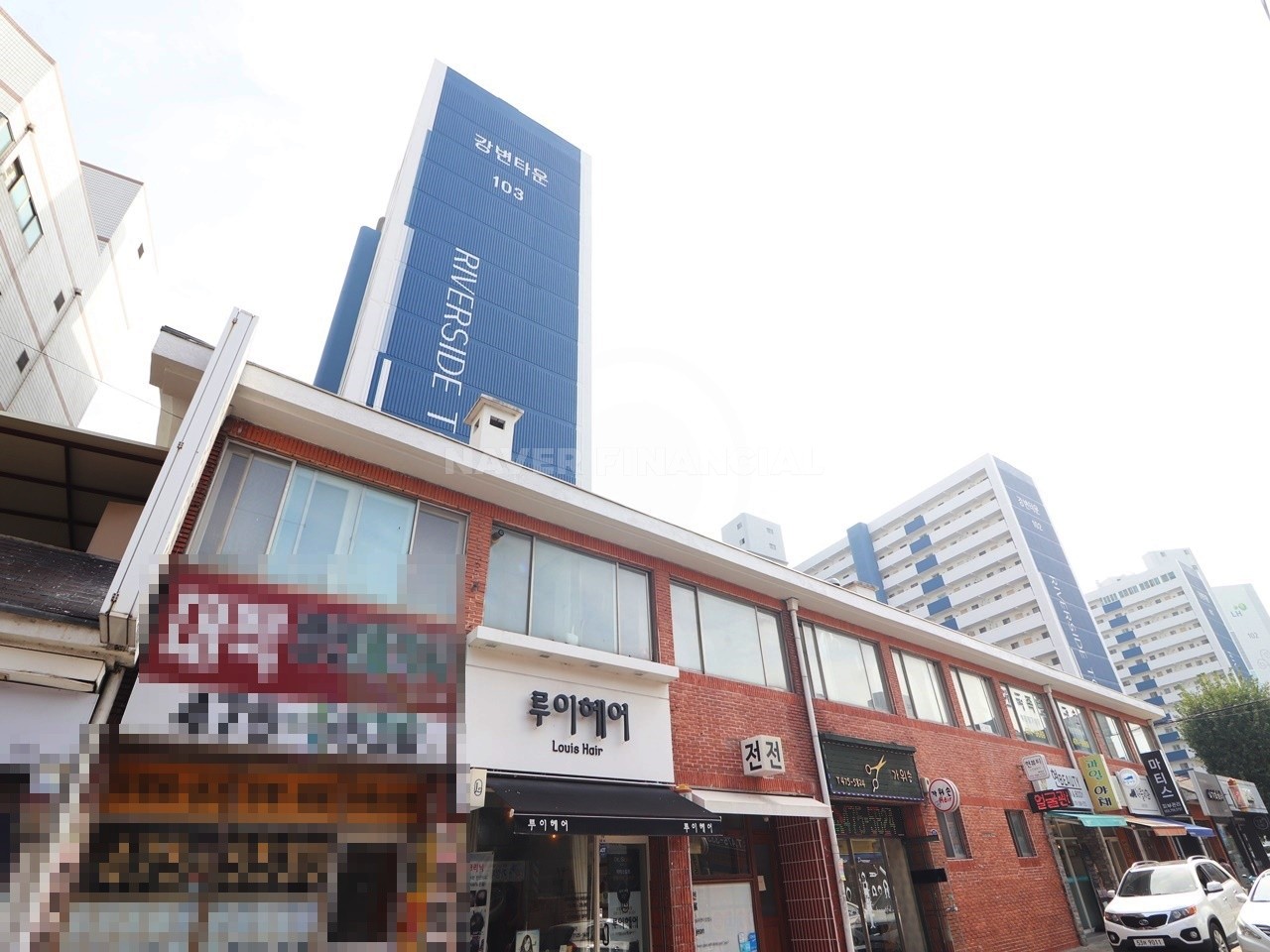 Building entrance with signage