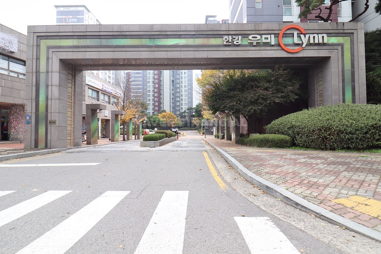 Building entrance with signage