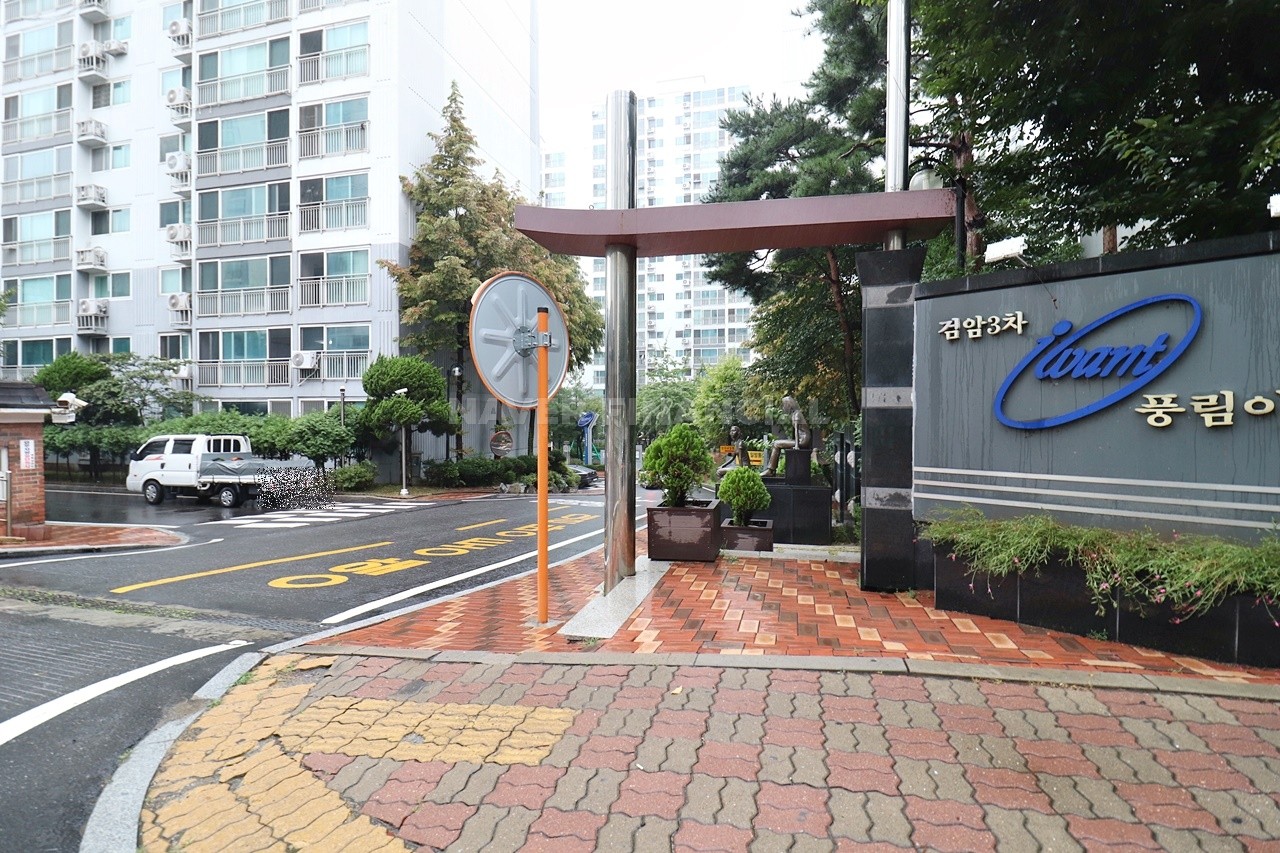 Building entrance with signage