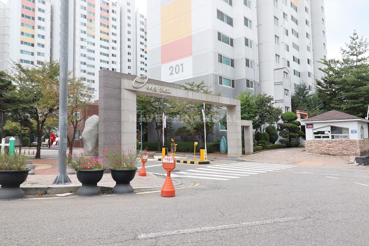 Building entrance with signage