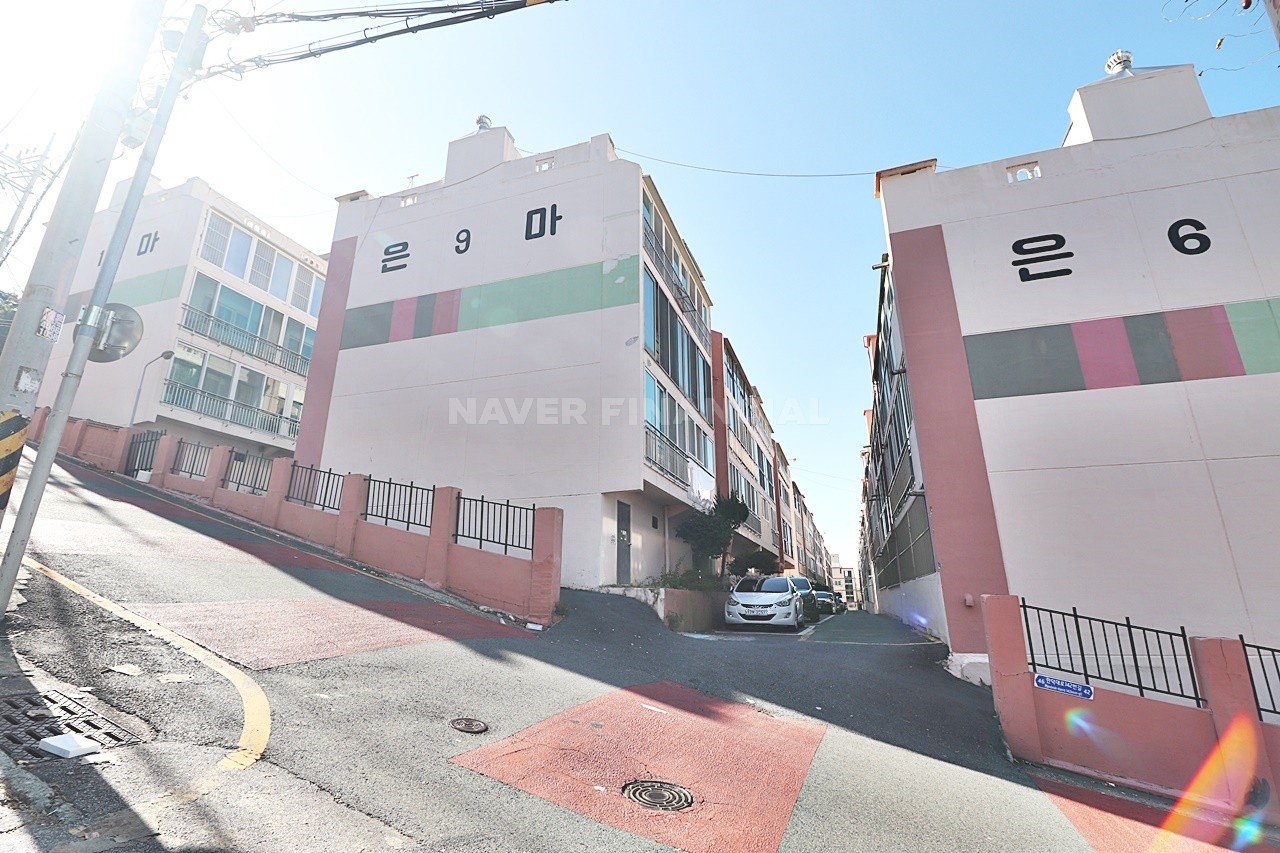 Building entrance with signage