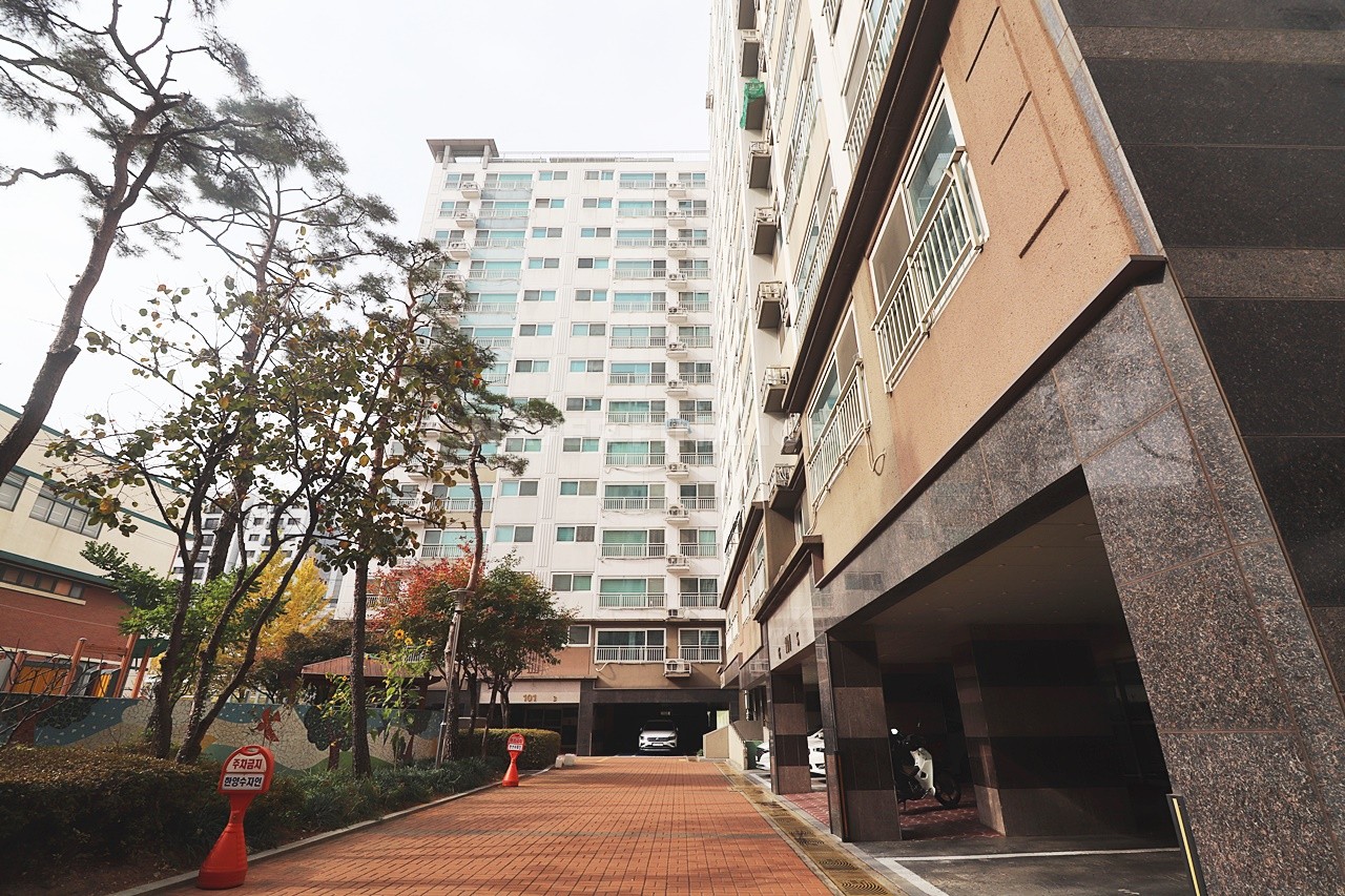 Building entrance with signage