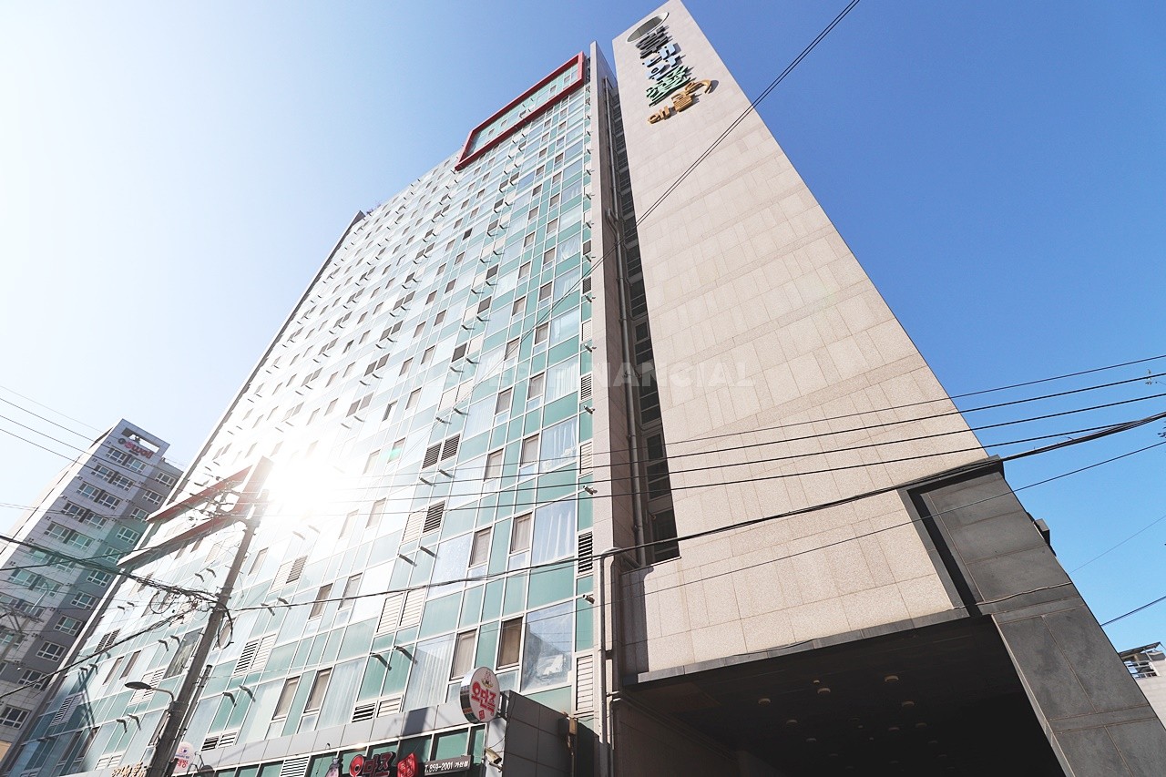 Building entrance with signage