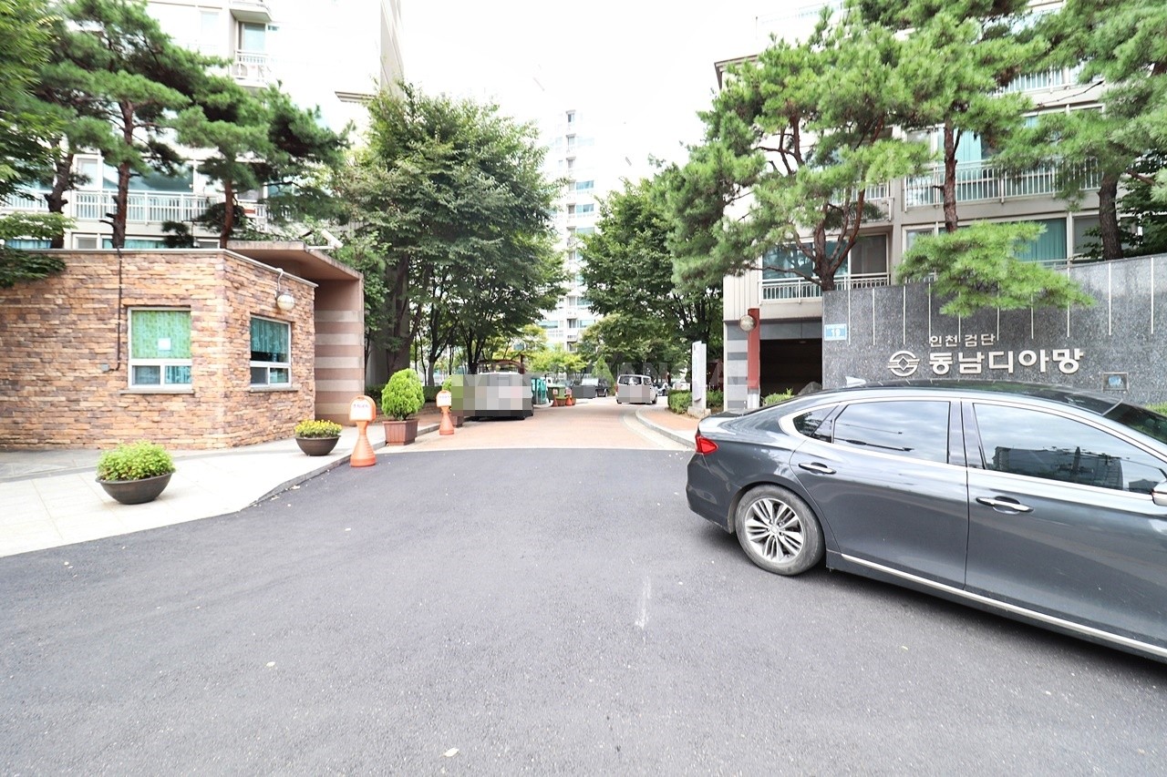 Building entrance with signage