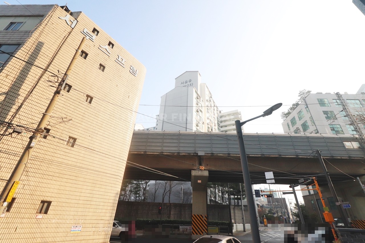 Building entrance with signage