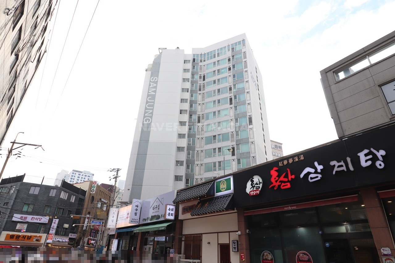 Building entrance with signage