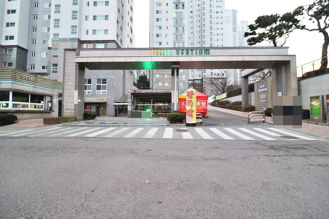 Building entrance with signage