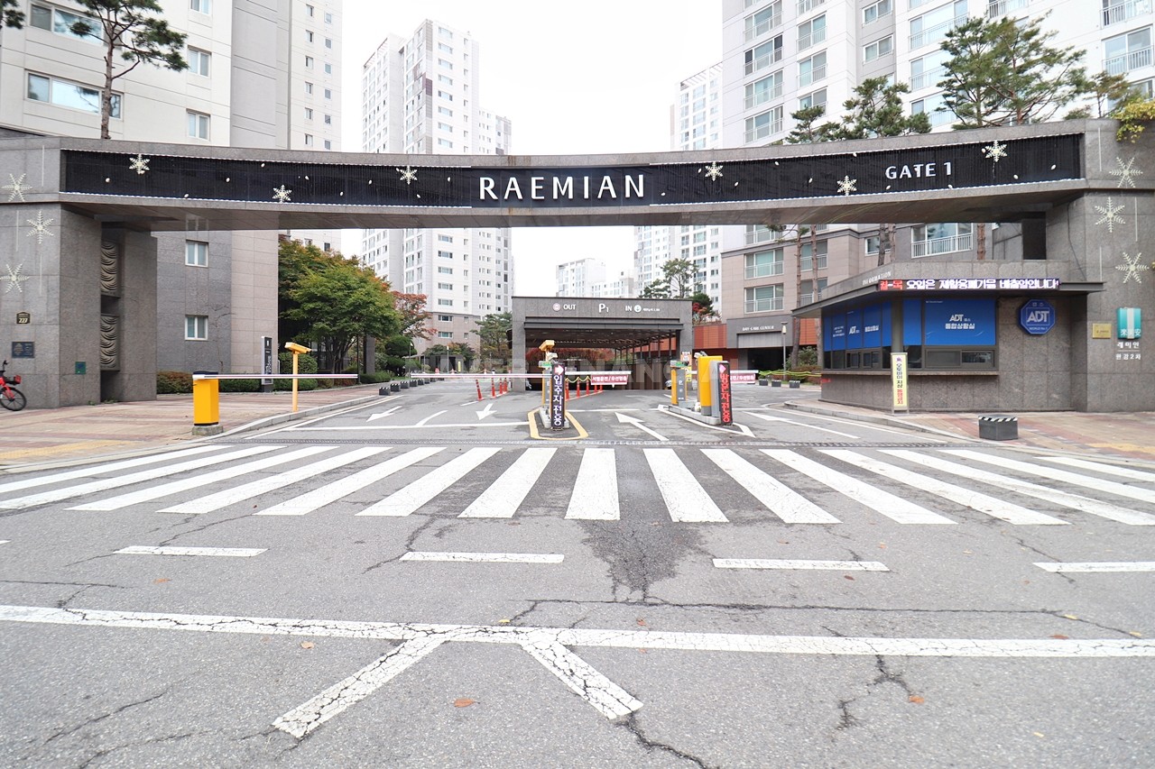 Building entrance with signage
